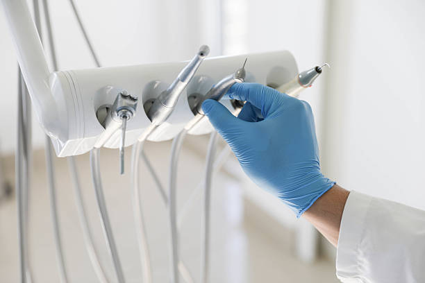 Professional Tooth Extraction technician working in Lampasas County County, TX